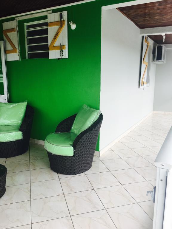 Le Papillon Apartment Le Moule Exterior photo