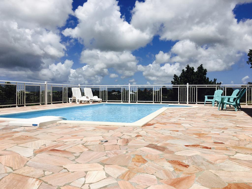 Le Papillon Apartment Le Moule Exterior photo